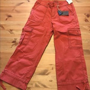 High waisted pink cropped pants